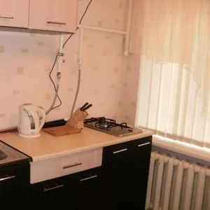 Сдам посуточно 1 комнатную квартиру в центре Луганска