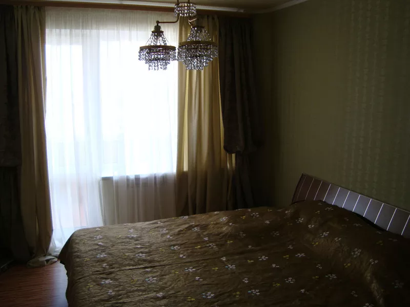 Продается 3-х комнатная квартира,  г. Луганск  ул. Крапивницкого. 2