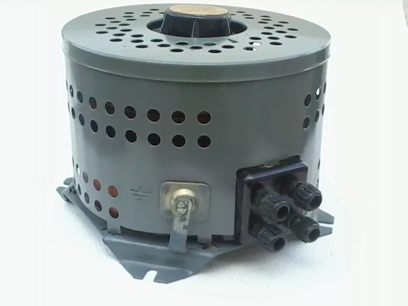 Продам автоматический трансформатор плавного регулирования тока(латр).