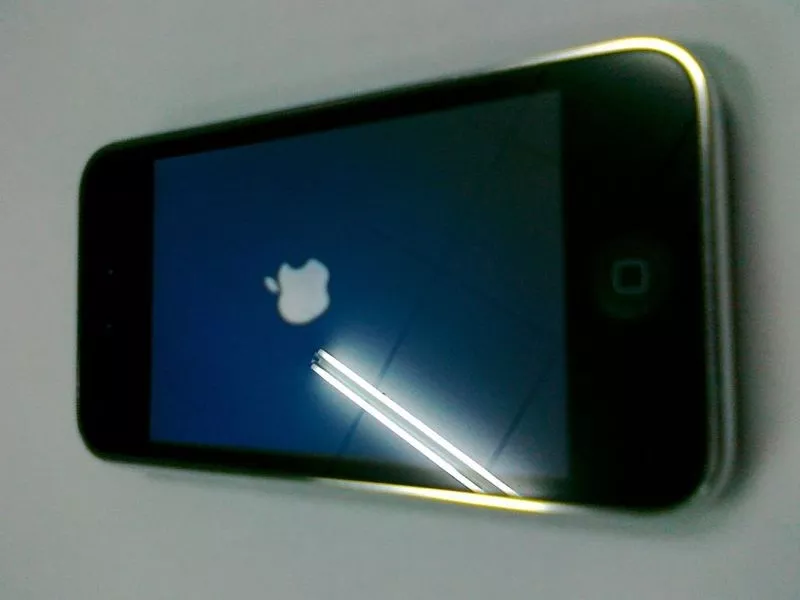 Продам iphone 3gs 16gb  7