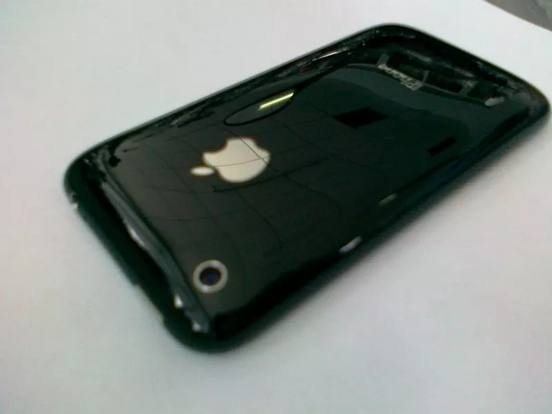 Продам iphone 3gs 16gb  8