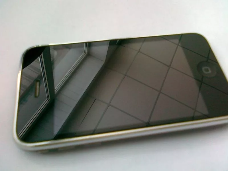 Продам iphone 3gs 16gb  10